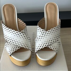 Veronica Beard White Mules Sleek Comfortable Design